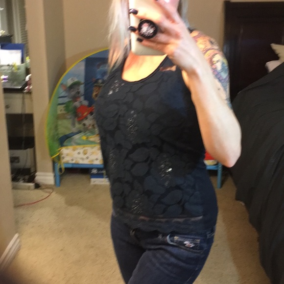 Like new Gilly Hicks dressy lace tank top - Picture 3 of 8